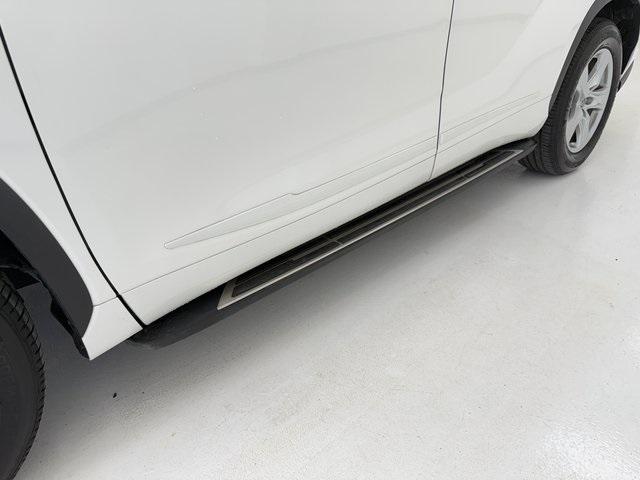 used 2021 Toyota Highlander car, priced at $27,123