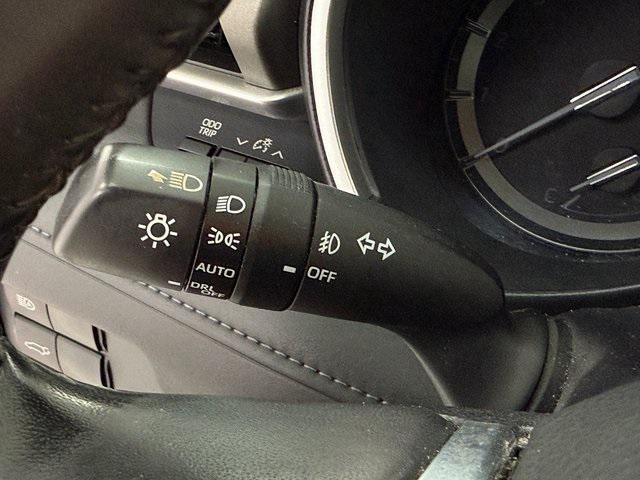used 2020 Toyota Highlander car, priced at $27,366