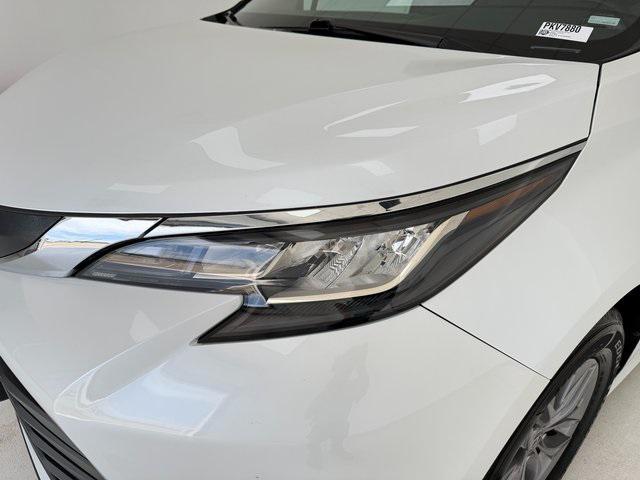 used 2023 Toyota Sienna car, priced at $38,084