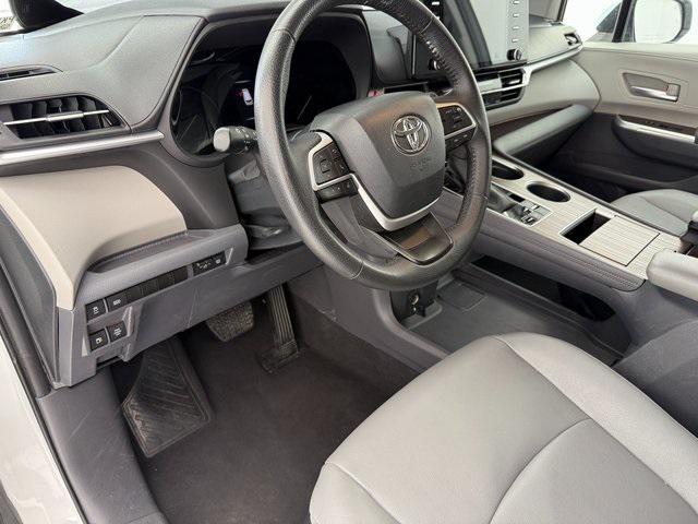 used 2023 Toyota Sienna car, priced at $38,084