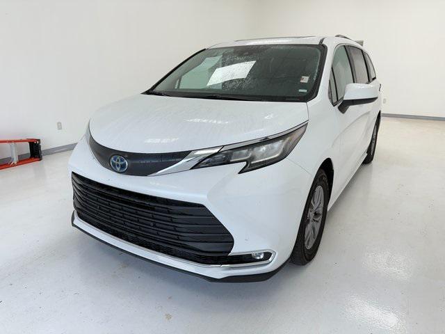 used 2023 Toyota Sienna car, priced at $41,988