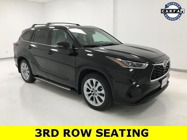 used 2022 Toyota Highlander car, priced at $36,576