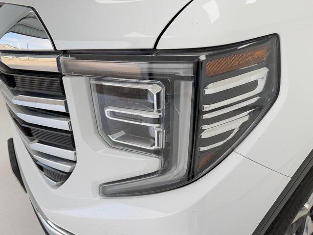 used 2022 GMC Sierra 1500 car, priced at $41,279