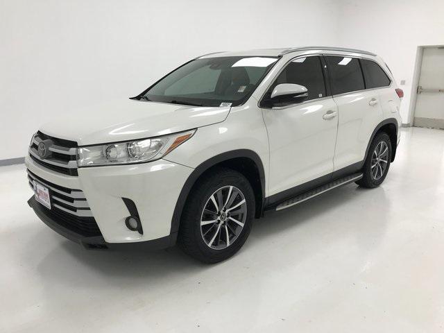 used 2019 Toyota Highlander car, priced at $25,586