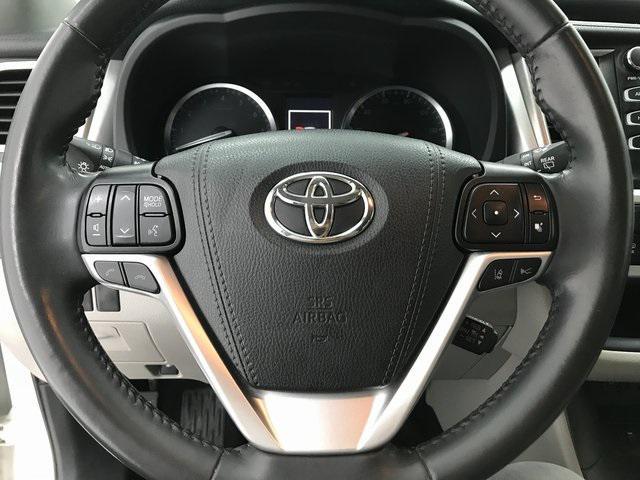 used 2019 Toyota Highlander car, priced at $25,586