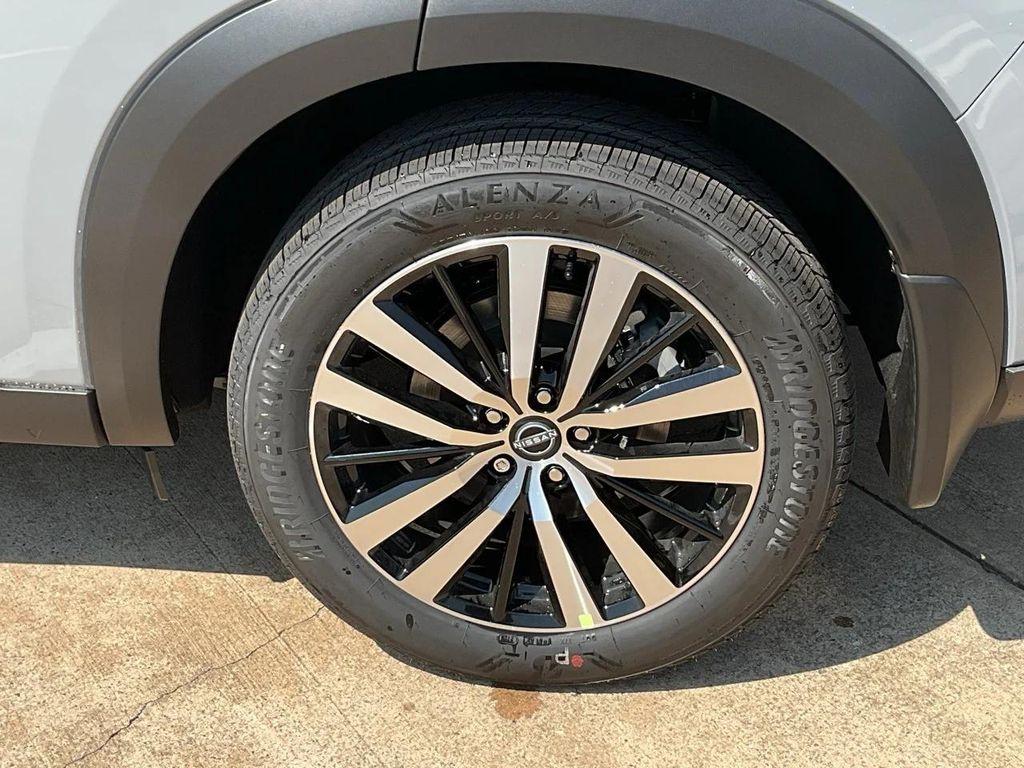 new 2025 Nissan Pathfinder car, priced at $51,123