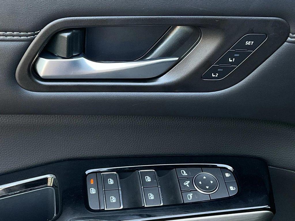 new 2025 Nissan Pathfinder car, priced at $51,123