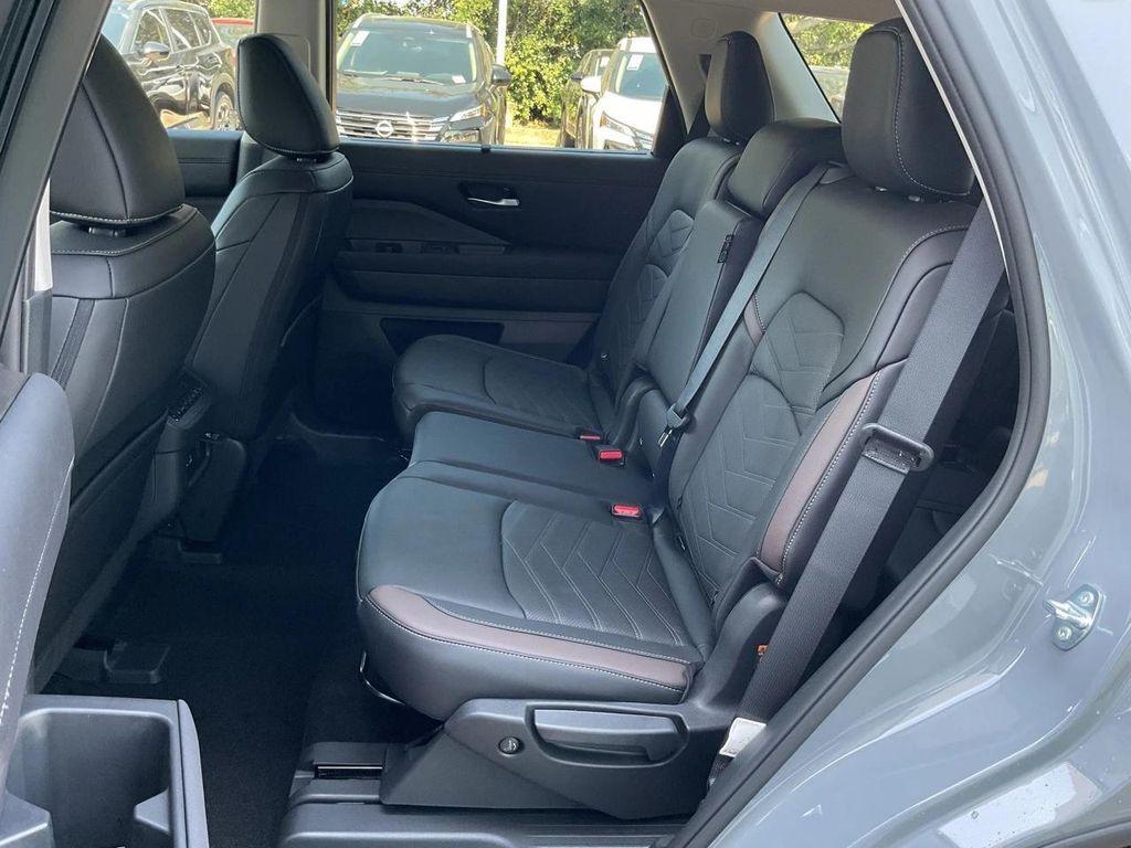 new 2025 Nissan Pathfinder car, priced at $51,123