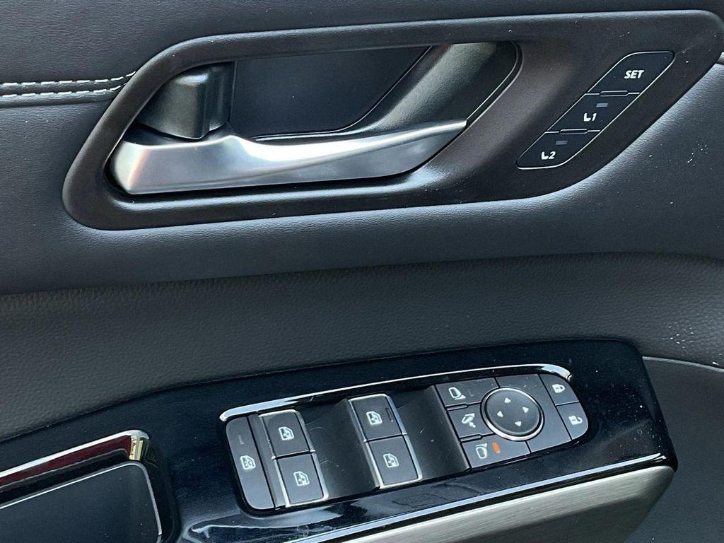 new 2025 Nissan Pathfinder car, priced at $48,640