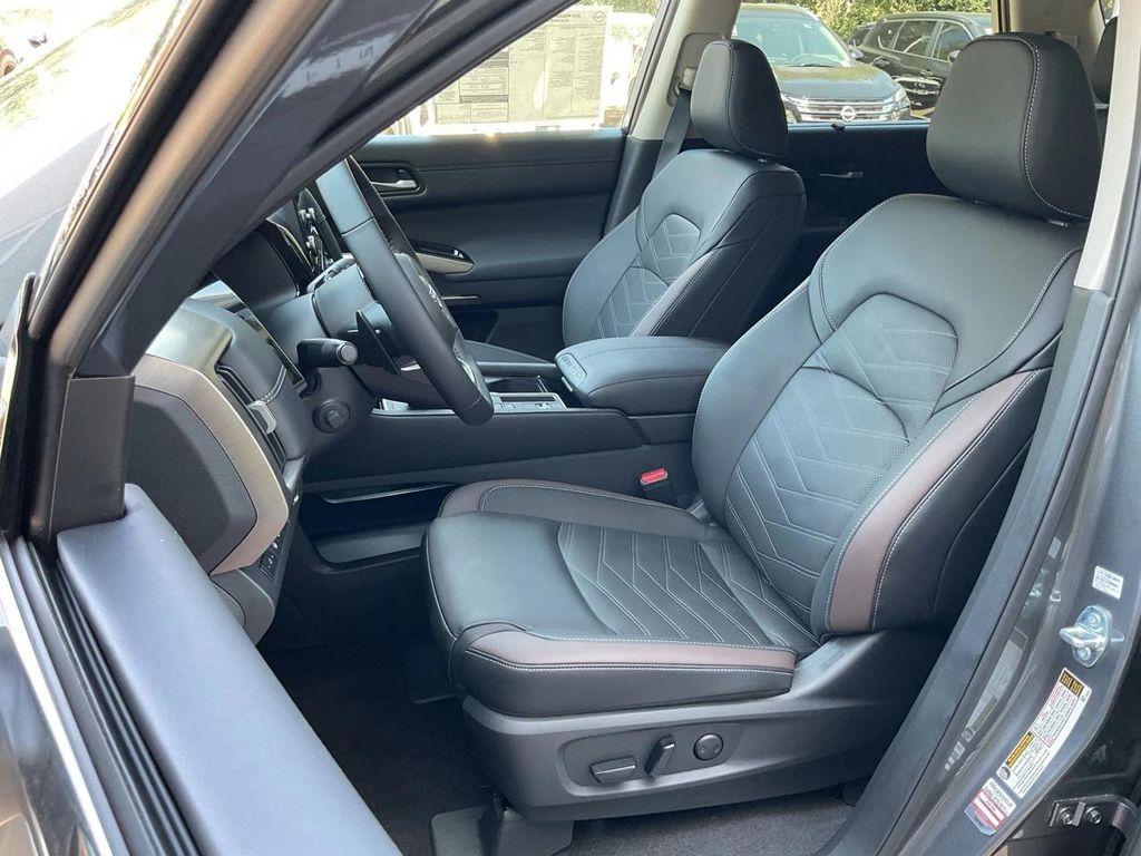 new 2025 Nissan Pathfinder car, priced at $48,640