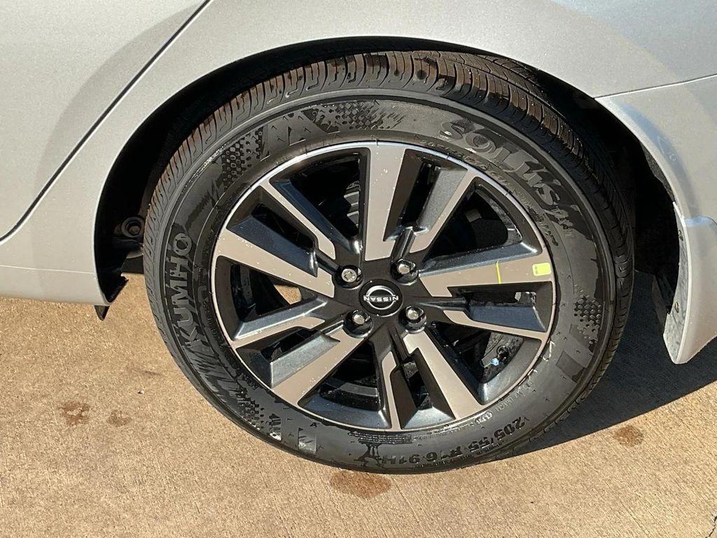 new 2025 Nissan Versa car, priced at $21,785