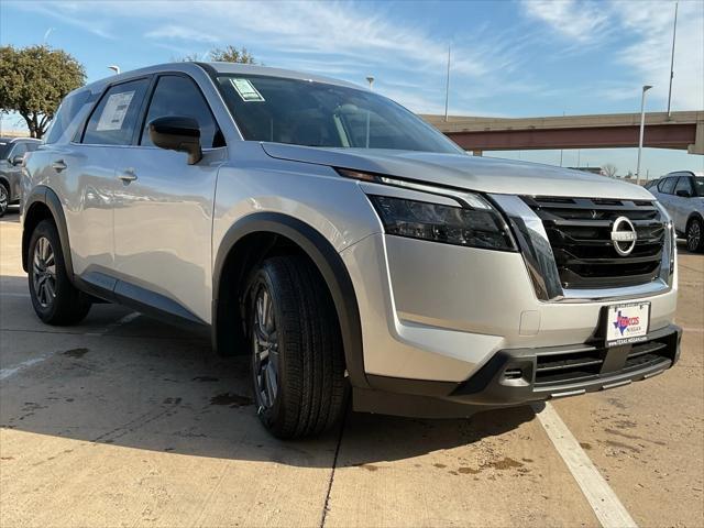 new 2025 Nissan Pathfinder car, priced at $39,010