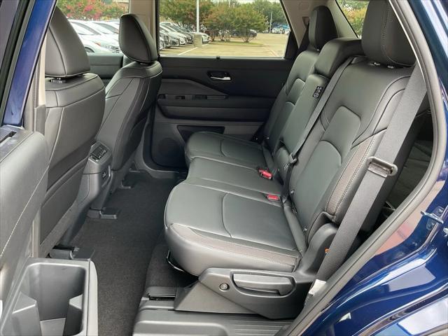 new 2025 Nissan Pathfinder car, priced at $41,428