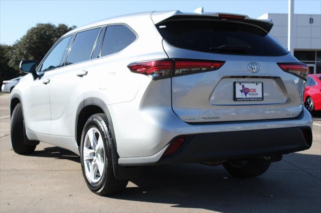 used 2021 Toyota Highlander car, priced at $27,901