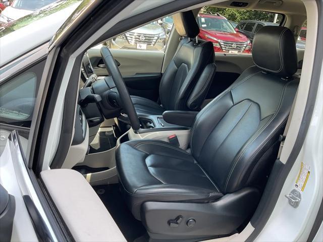 used 2023 Chrysler Pacifica car, priced at $23,701