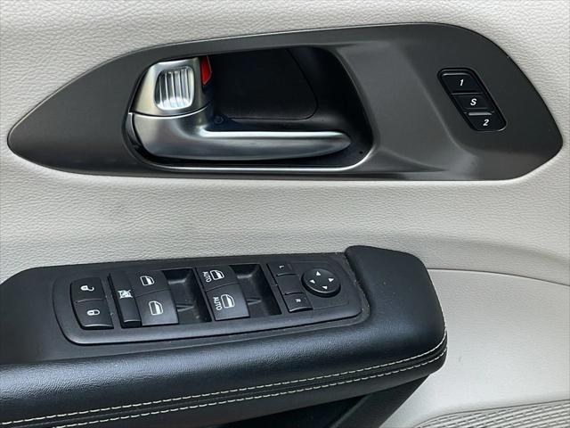 used 2023 Chrysler Pacifica car, priced at $23,701