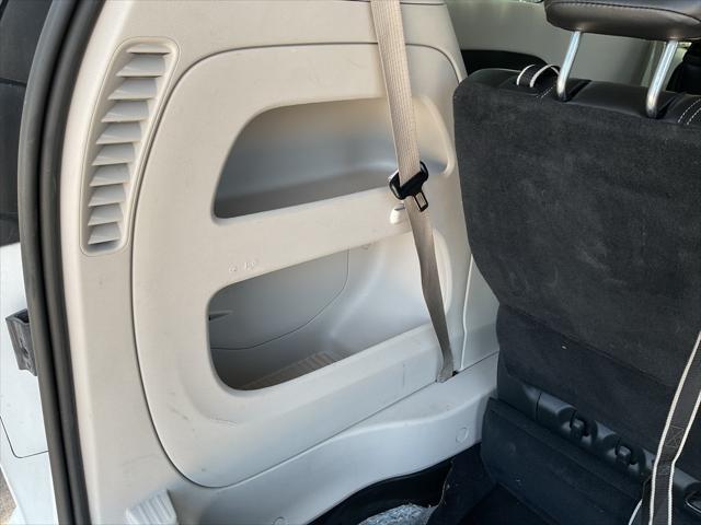used 2023 Chrysler Pacifica car, priced at $23,701
