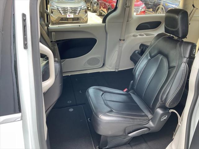 used 2023 Chrysler Pacifica car, priced at $23,701