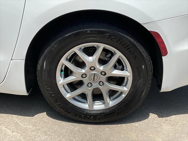 used 2023 Chrysler Pacifica car, priced at $23,701
