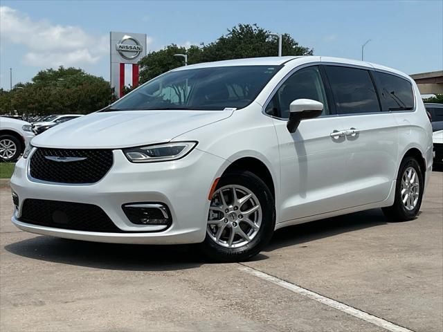 used 2023 Chrysler Pacifica car, priced at $23,701
