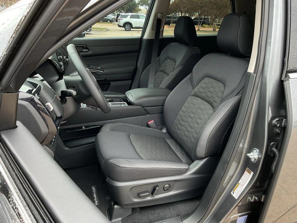 used 2025 Nissan Pathfinder car, priced at $33,901
