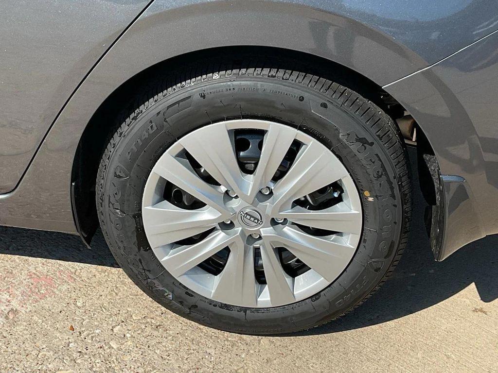 new 2025 Nissan Sentra car, priced at $22,221