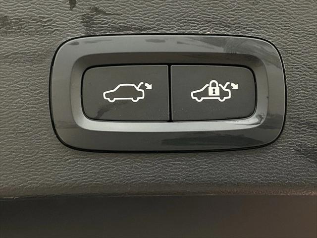 used 2024 Volvo XC40 car, priced at $27,901