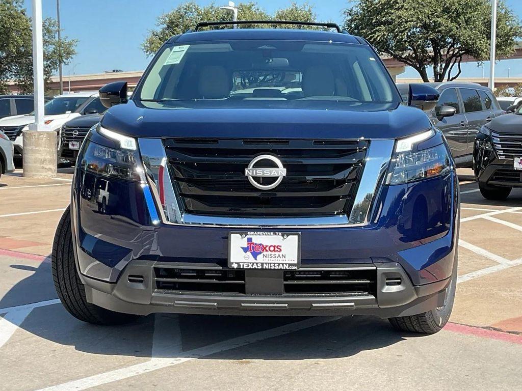new 2025 Nissan Pathfinder car, priced at $39,114