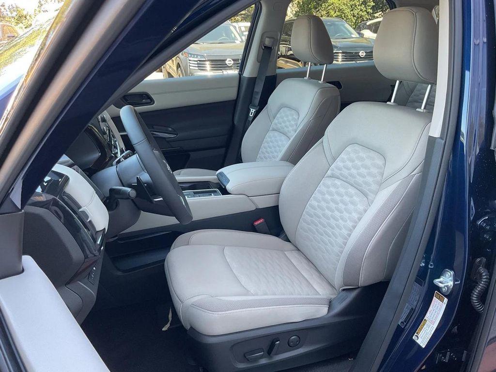 new 2025 Nissan Pathfinder car, priced at $39,114