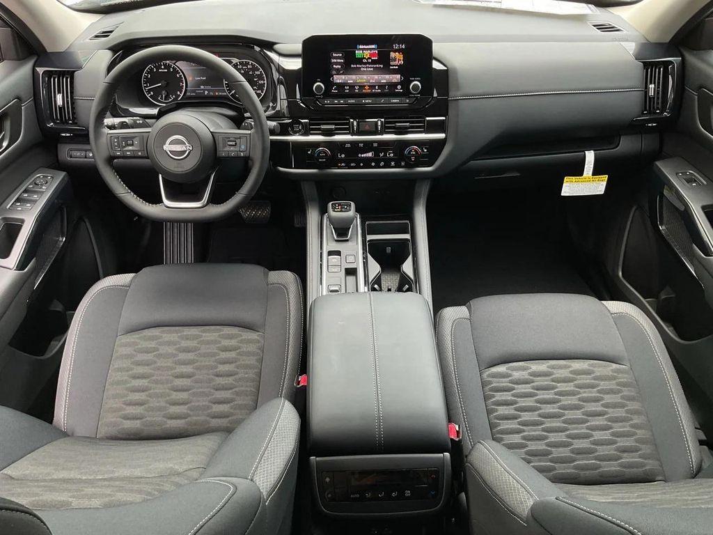 new 2025 Nissan Pathfinder car, priced at $39,400