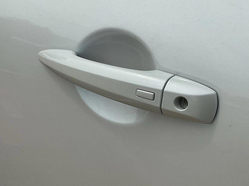 new 2025 Nissan Pathfinder car, priced at $39,400