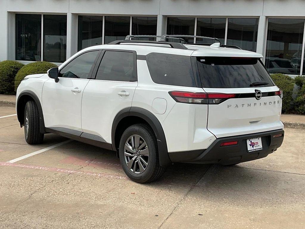 new 2025 Nissan Pathfinder car, priced at $39,400