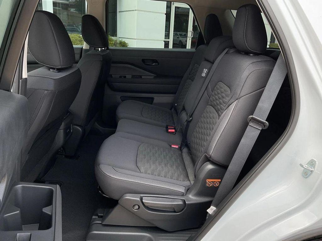 new 2025 Nissan Pathfinder car, priced at $39,400