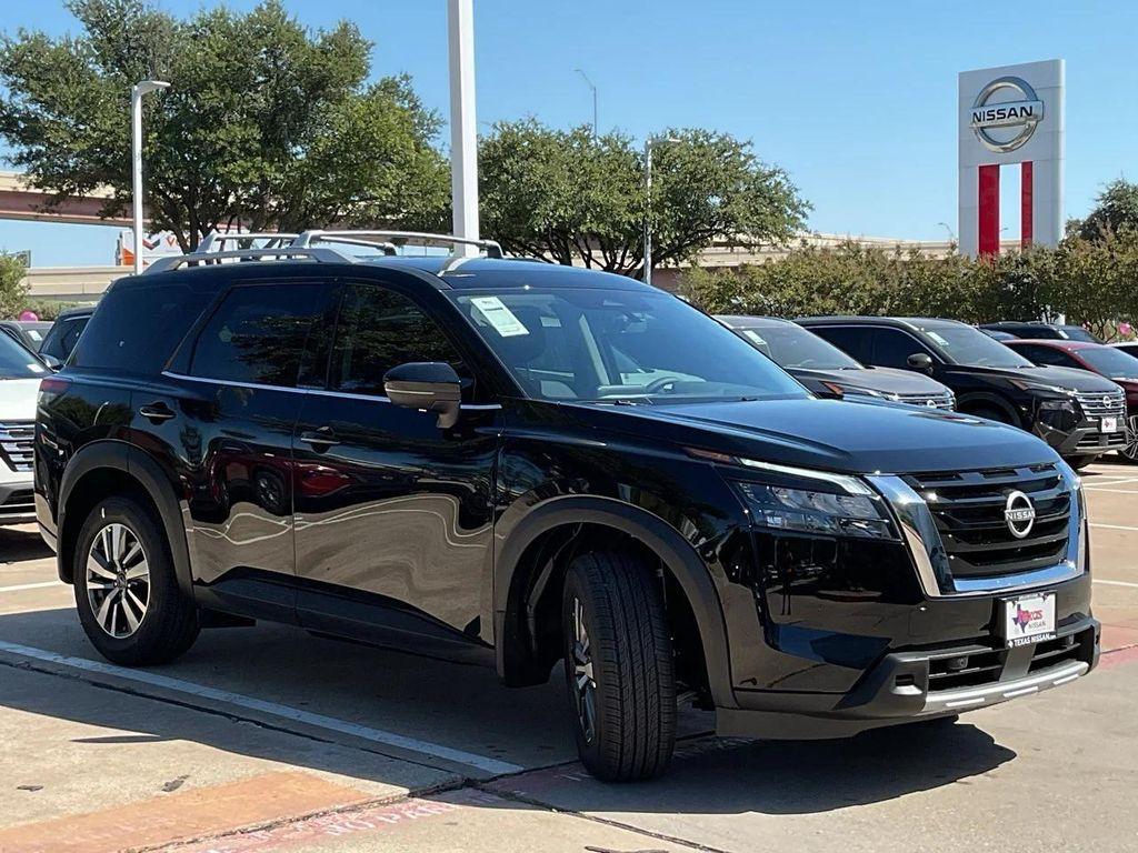 new 2025 Nissan Pathfinder car, priced at $41,634