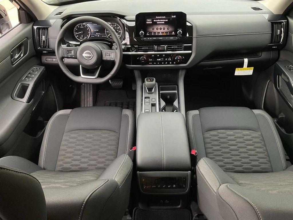 new 2025 Nissan Pathfinder car, priced at $39,000