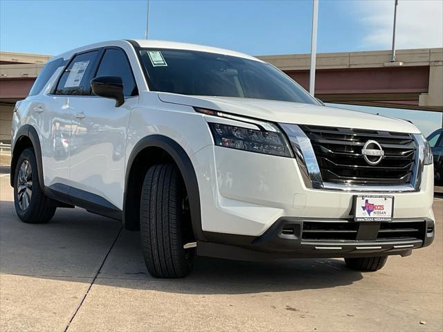 new 2025 Nissan Pathfinder car, priced at $39,365