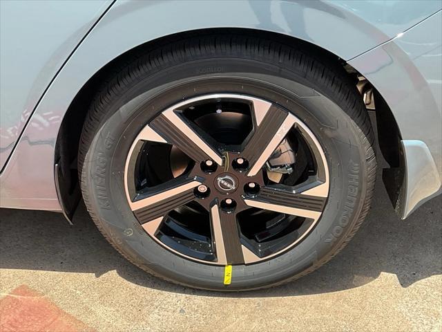 new 2025 Nissan Sentra car, priced at $23,976