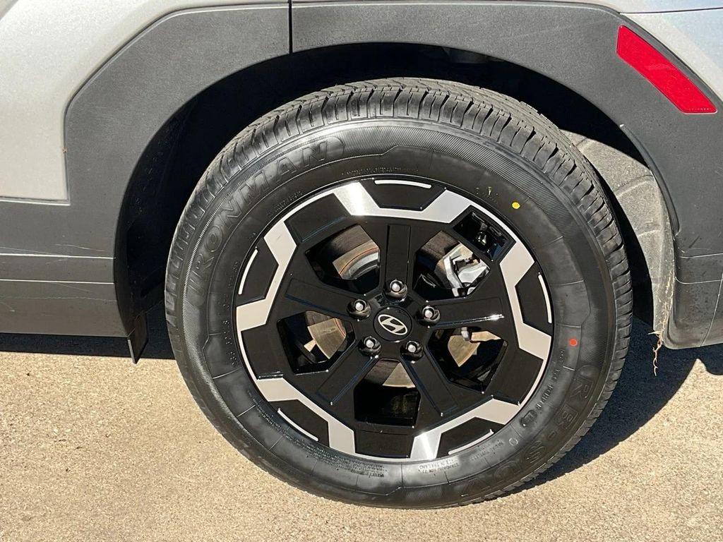 used 2025 Hyundai Santa Fe car, priced at $26,901