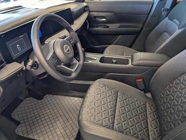 new 2025 Nissan Kicks car, priced at $25,032