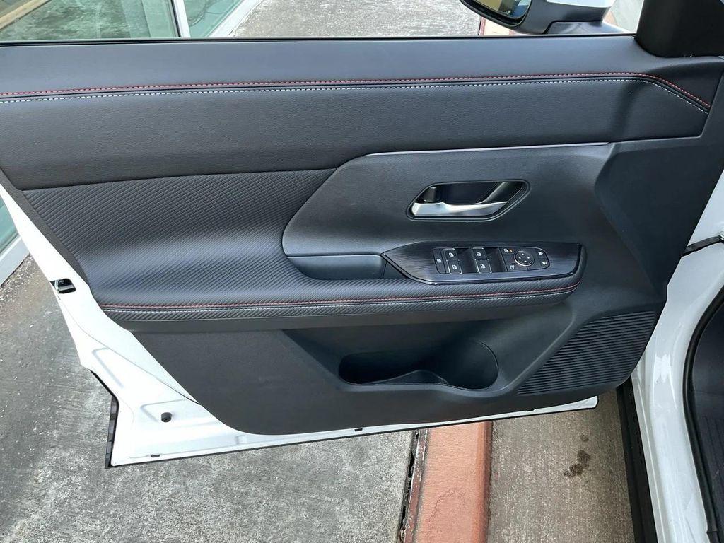 new 2025 Nissan Kicks car, priced at $27,546