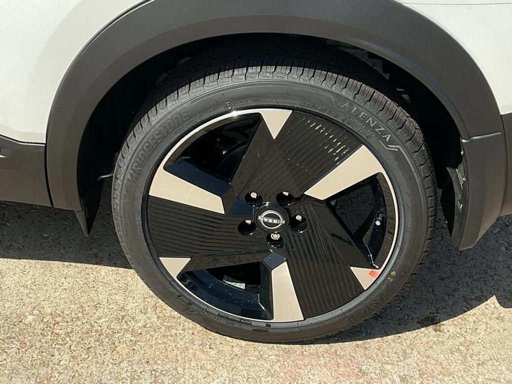 new 2025 Nissan Kicks car, priced at $27,546