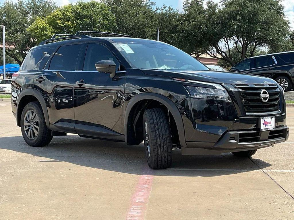 new 2025 Nissan Pathfinder car, priced at $39,610