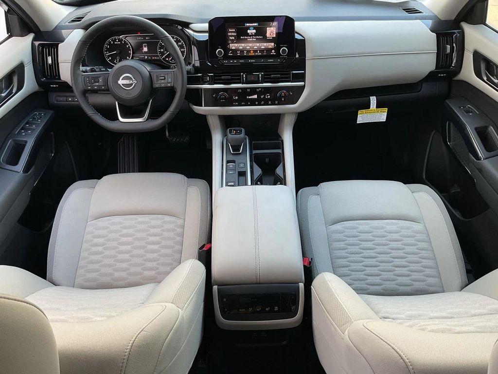 new 2025 Nissan Pathfinder car, priced at $39,610