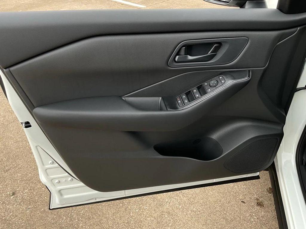 new 2025 Nissan Rogue car, priced at $29,677