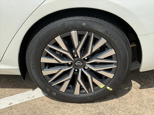 new 2025 Nissan Altima car, priced at $27,430