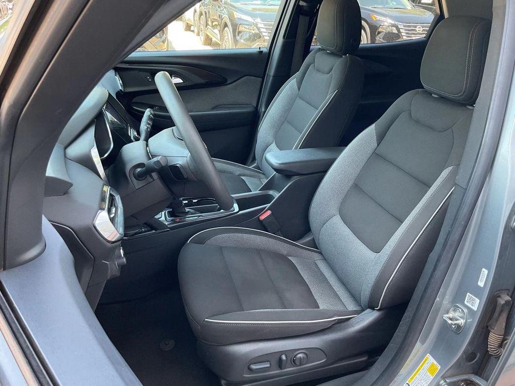 used 2023 Chevrolet TrailBlazer car, priced at $18,901