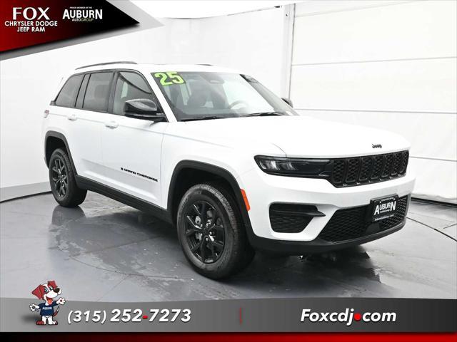 new 2025 Jeep Grand Cherokee car, priced at $45,050