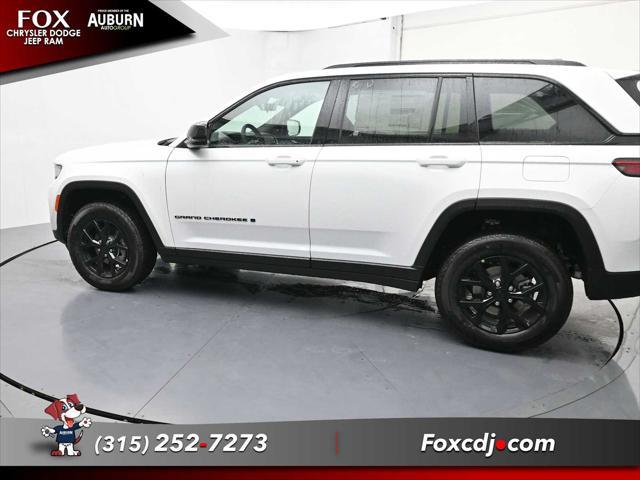 new 2025 Jeep Grand Cherokee car, priced at $45,050