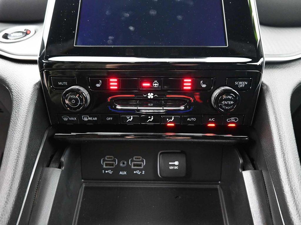 new 2025 Jeep Grand Cherokee car, priced at $44,170