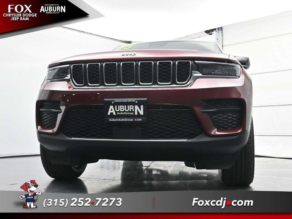 new 2025 Jeep Grand Cherokee car, priced at $44,170